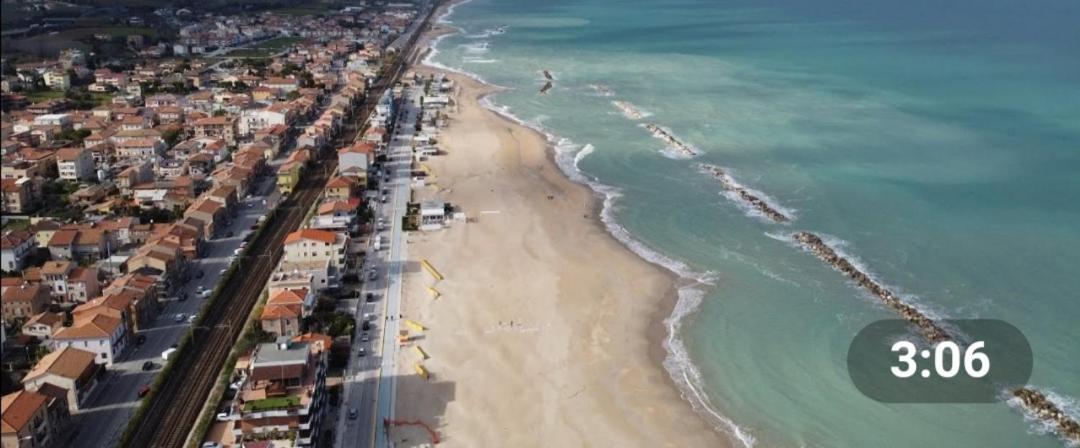 La Casetta Al Mare 西维尔诺瓦·马尔凯 外观 照片
